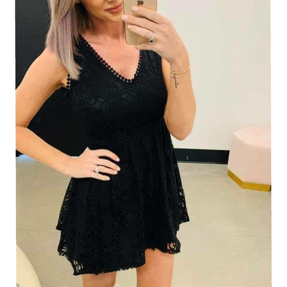 Dresses & Skirts - Little Black Dress | S